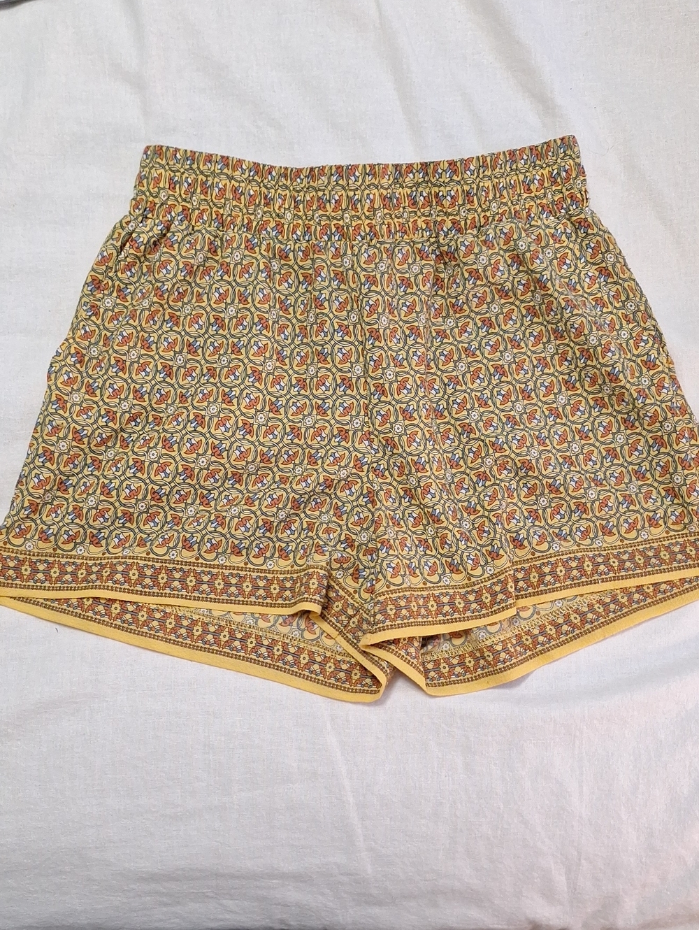 Max Studio Printed Yellow Border-Trim Athletic Shorts